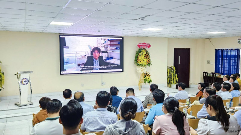 Professor Lee Bumsuk, Graduate School of Health Sciences, Gunma University in Japan - welcomed trainees at the event